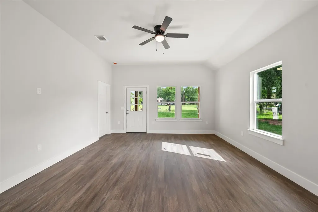 1206 E 11th Corsicana TX 75110