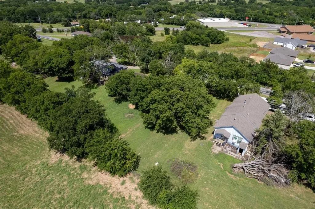 704 N Denison Street Bells TX 75414