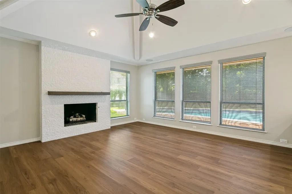 4313 Pembrooke Parkway N Colleyville TX 76034