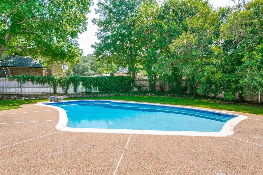 4313 Pembrooke Parkway N Colleyville TX 76034