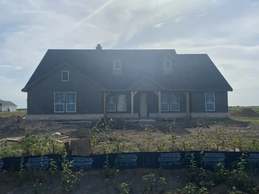 181 Sunny Side Road Valley View TX 76272
