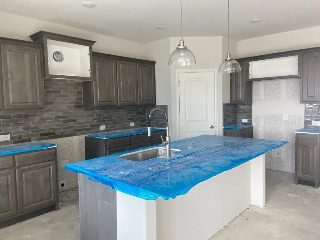 181 Sunny Side Road Valley View TX 76272