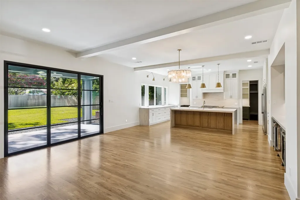 539 Classen Drive Dallas TX 75218