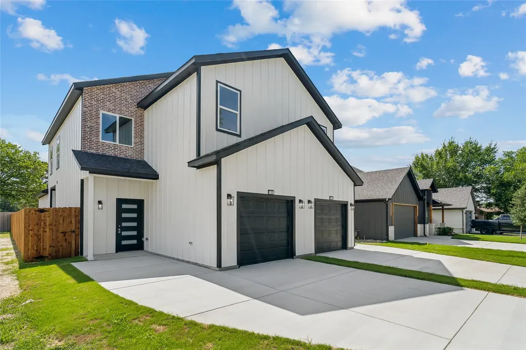 132 Cottonwood Street Fort Worth TX 76111