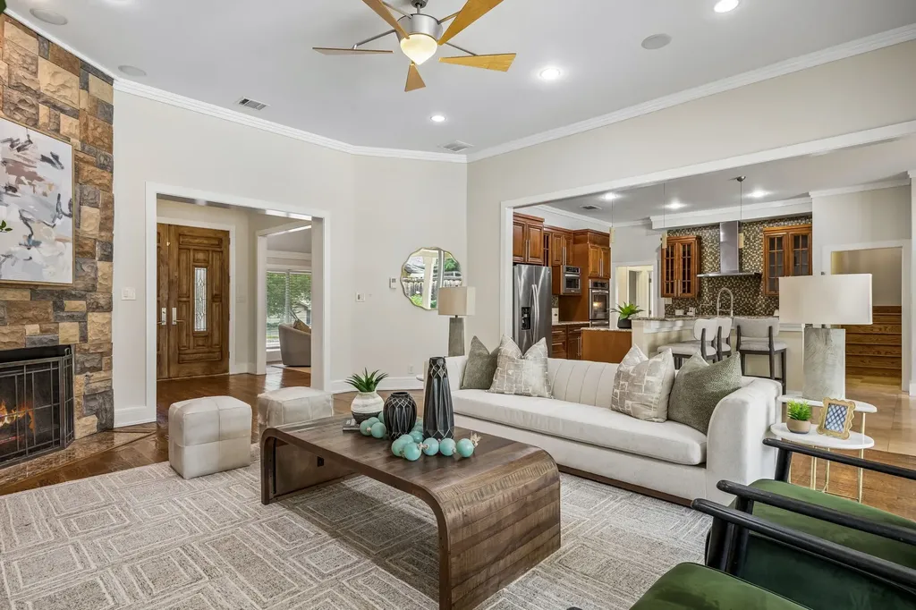 7635 Tanglecrest Drive Dallas TX 75254