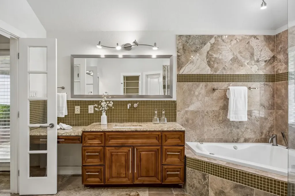7635 Tanglecrest Drive Dallas TX 75254