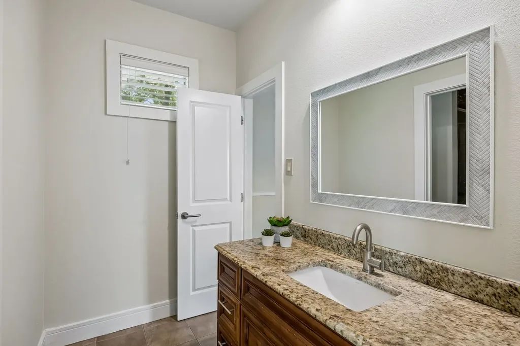 7635 Tanglecrest Drive Dallas TX 75254