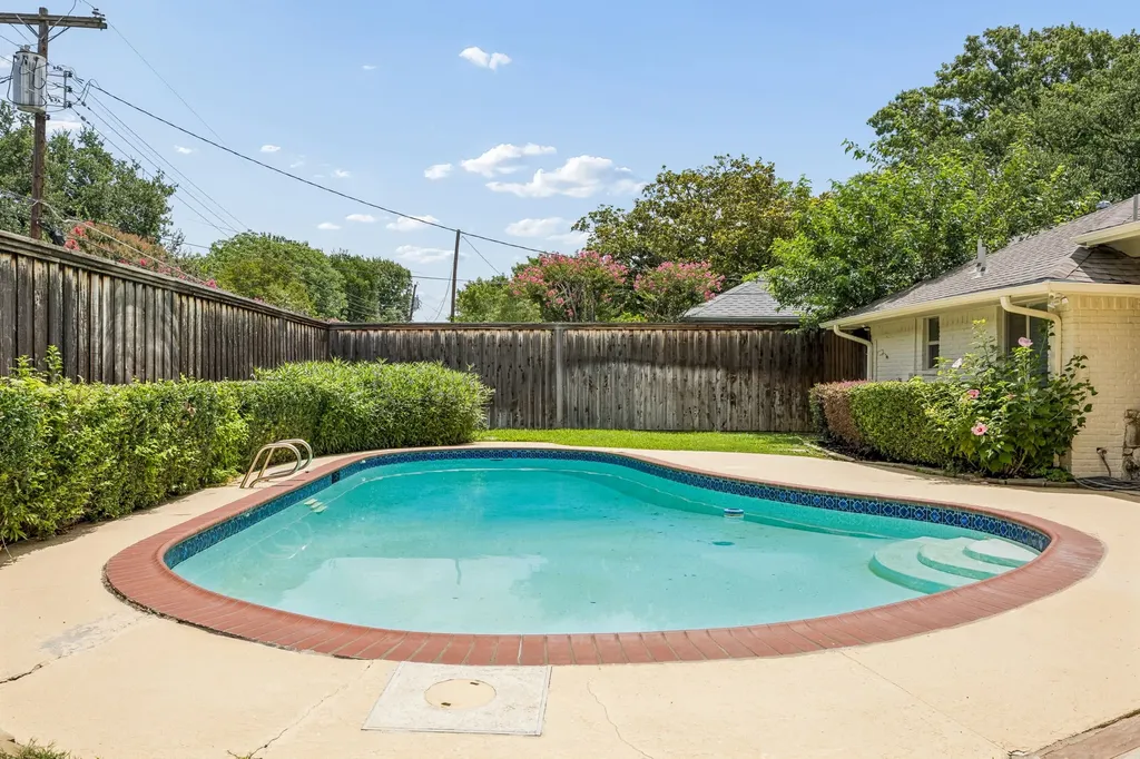 7635 Tanglecrest Drive Dallas TX 75254