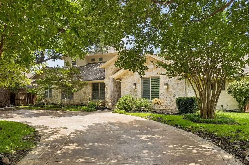 7635 Tanglecrest Drive Dallas TX 75254