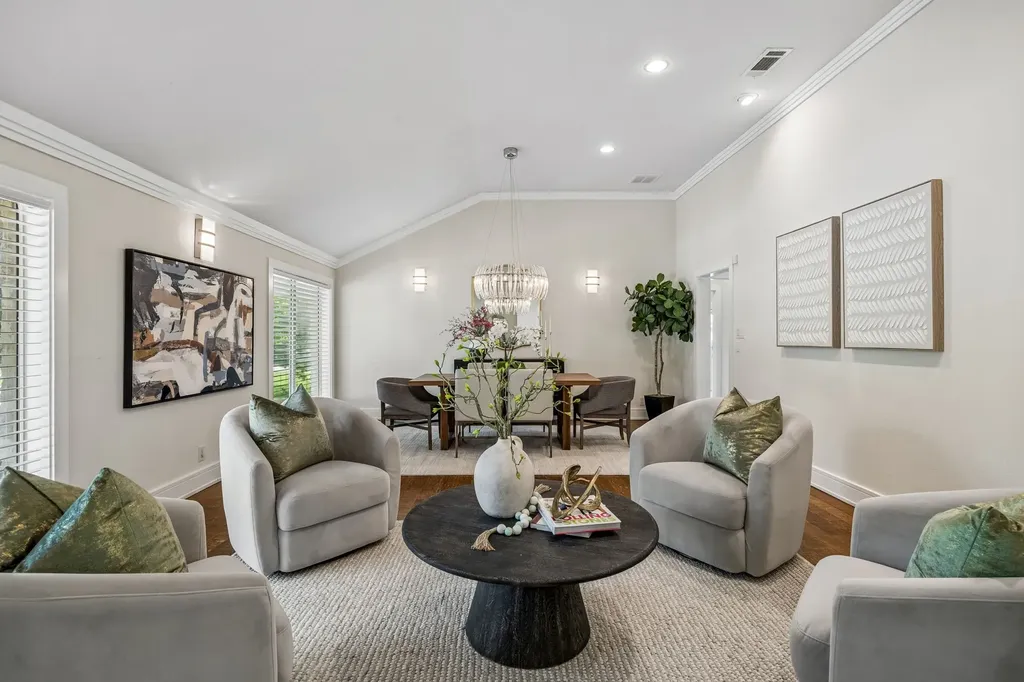 7635 Tanglecrest Drive Dallas TX 75254