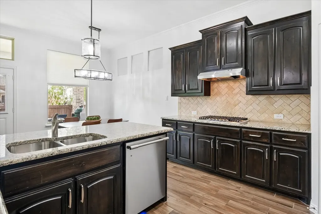 208 Equestrian Road Hickory Creek TX 75065