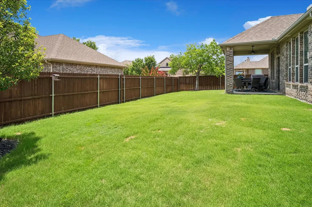 208 Equestrian Road Hickory Creek TX 75065