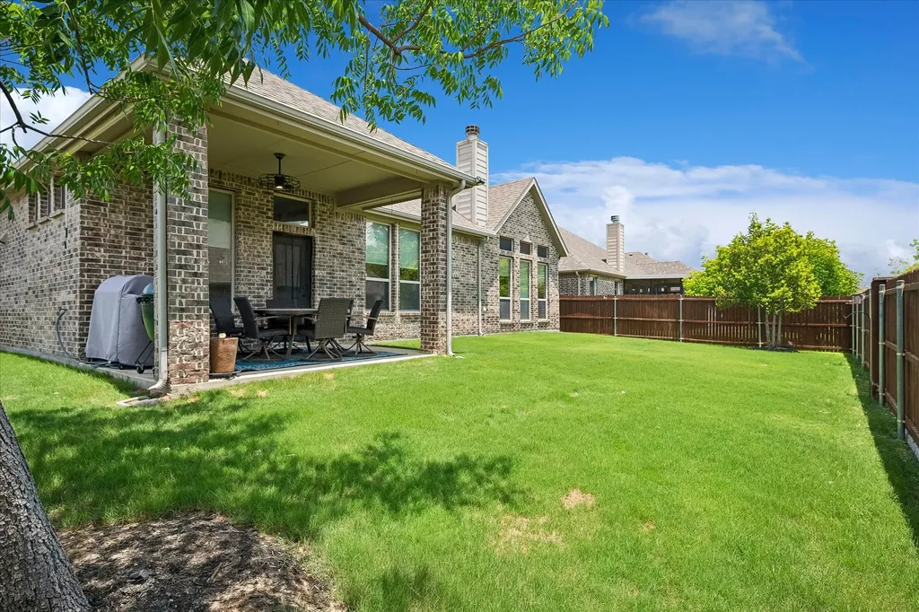 208 Equestrian Road Hickory Creek TX 75065
