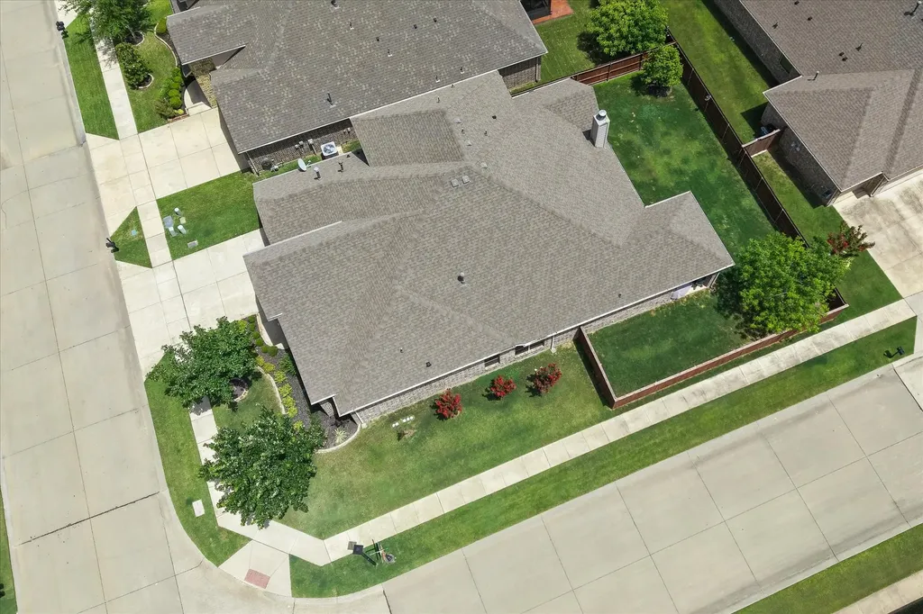 208 Equestrian Road Hickory Creek TX 75065
