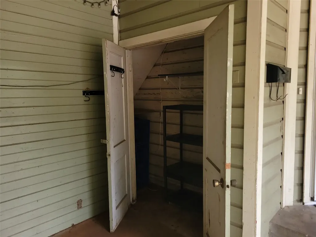1004 W Wall Street W Grapevine TX 76051