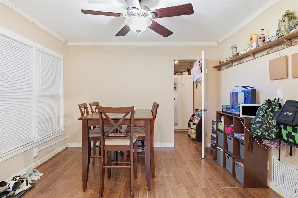 307 W Goddard Street West TX 76691