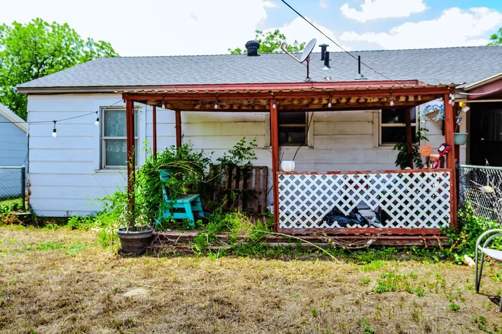 325 NW Avenue I Hamlin TX 79520