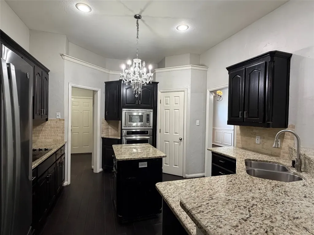 2 Mistywood Court Mansfield TX 76063