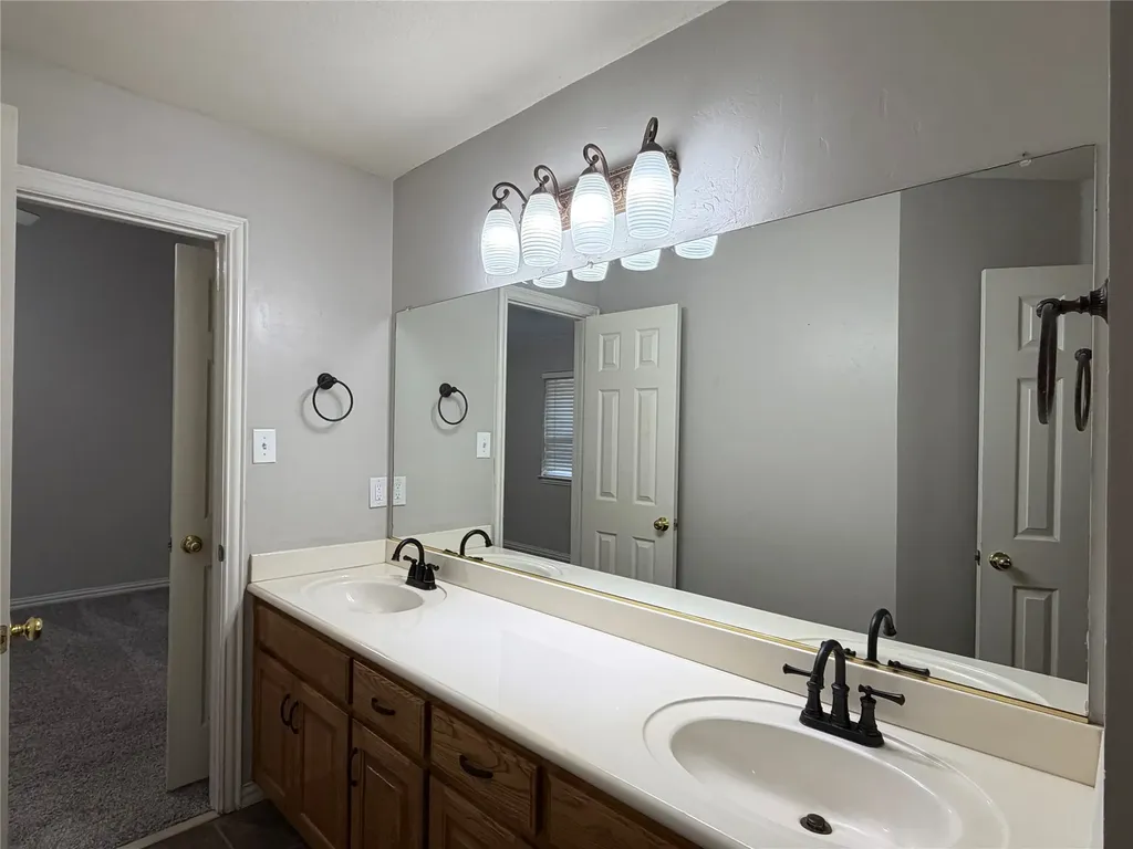 2 Mistywood Court Mansfield TX 76063