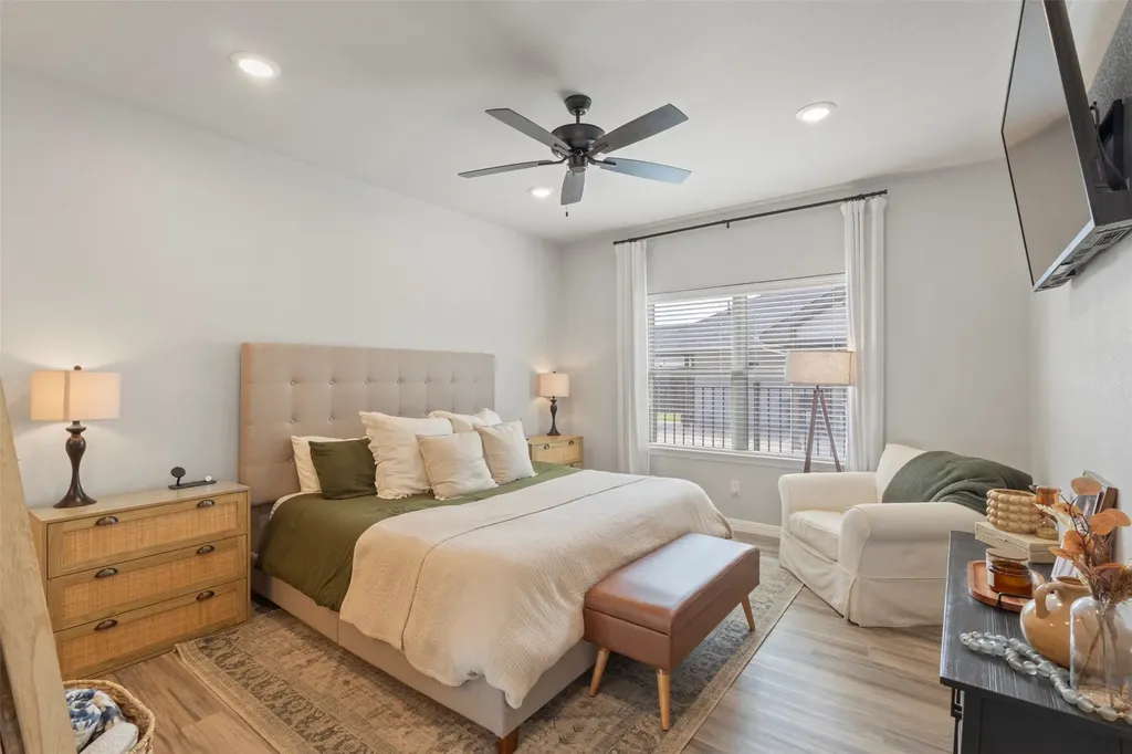 616 Charlotte Lane Burleson TX 76028