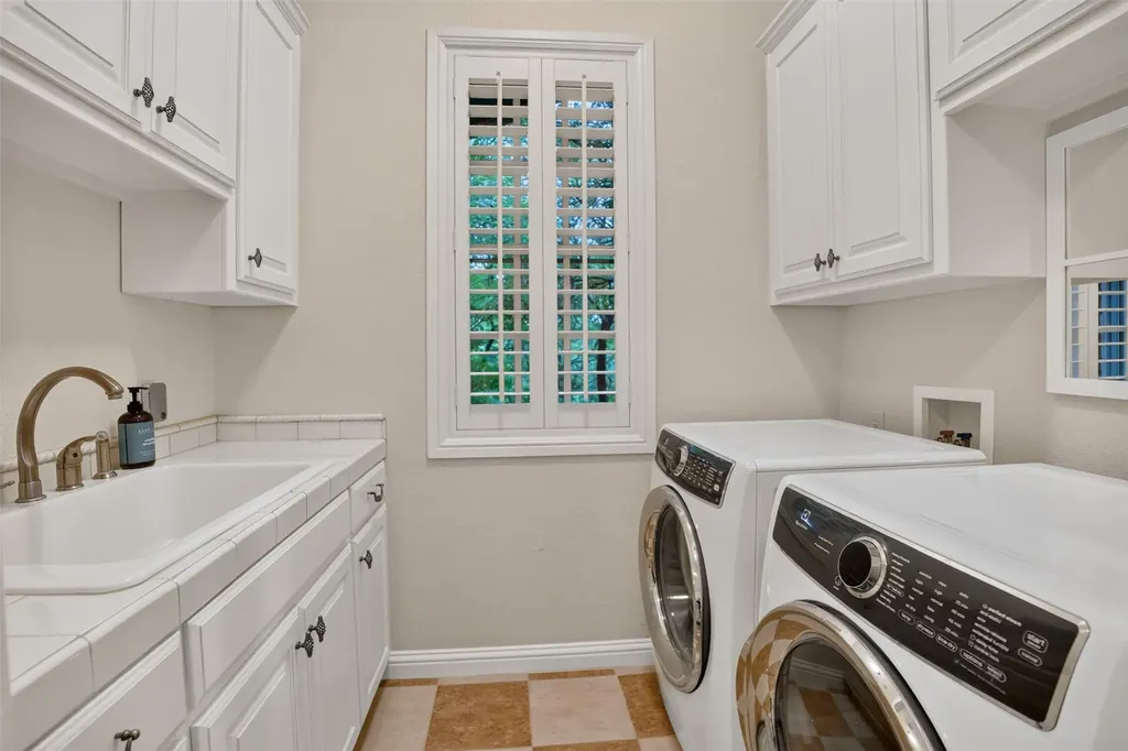 1012 Brae Court Fort Worth TX 76111