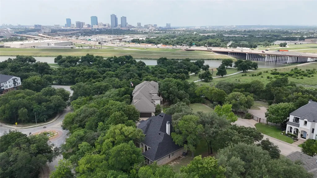 1012 Brae Court Fort Worth TX 76111