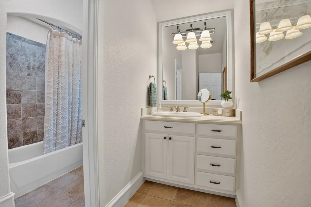 1012 Brae Court Fort Worth TX 76111