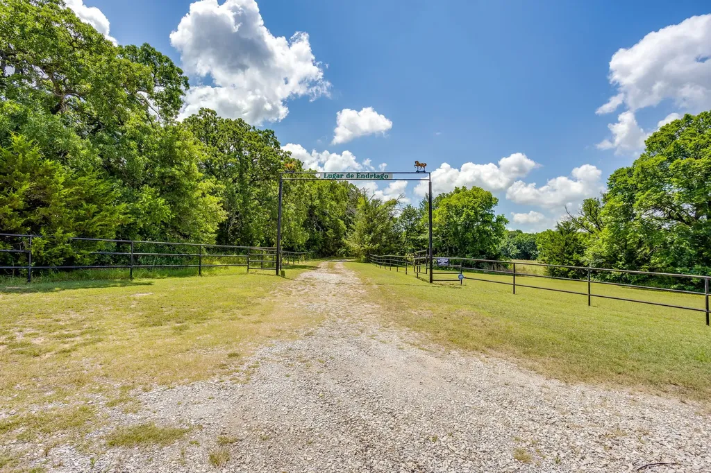 10287 Fm 1749 Sunset TX 76270