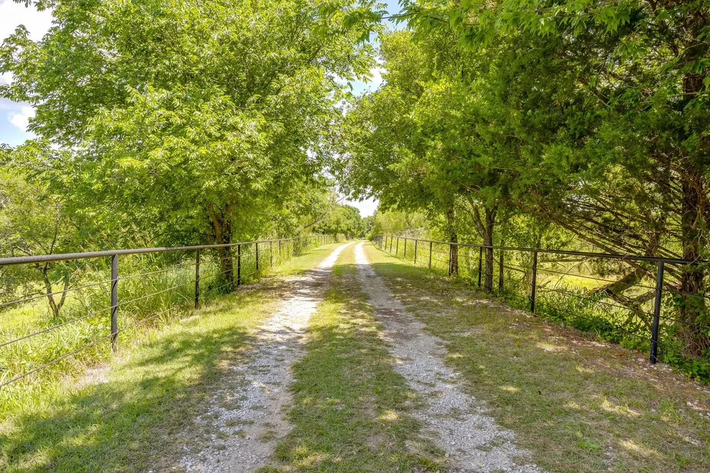 10287 Fm 1749 Sunset TX 76270