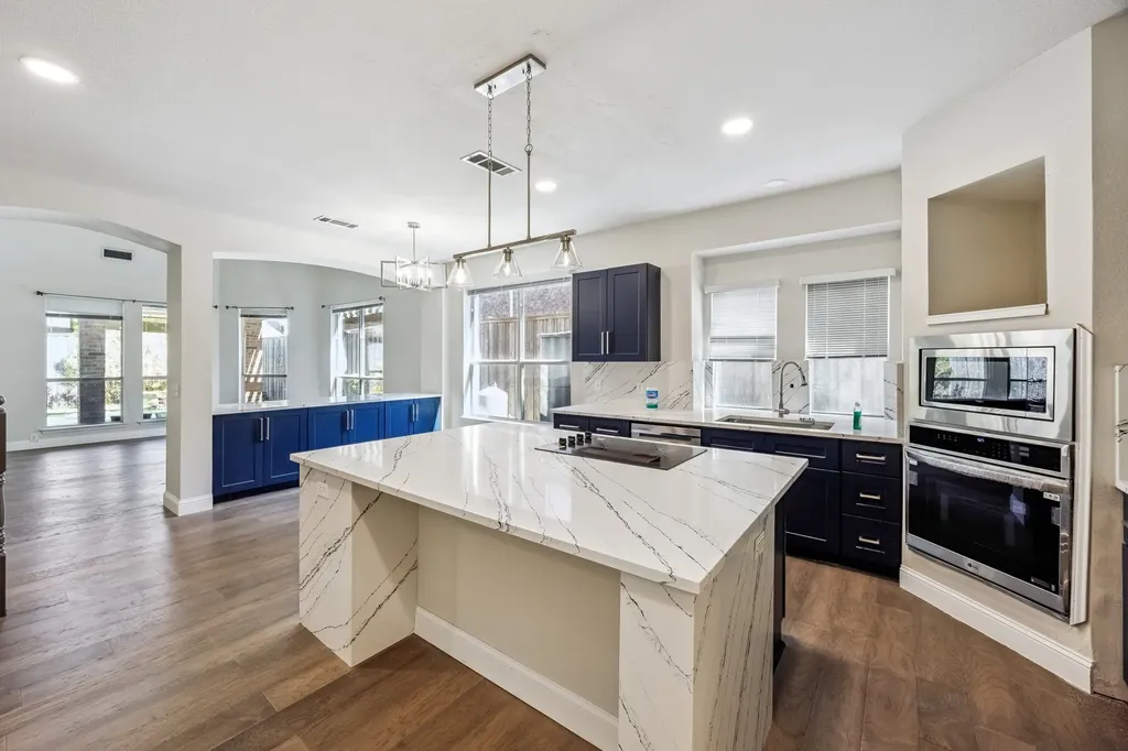 2940 La Vista Lane Frisco TX 75033