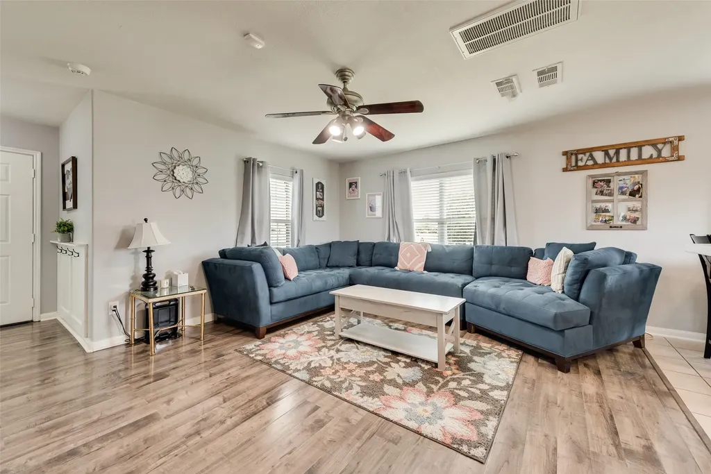 149 Cattlemans Creek Road Newark TX 76071