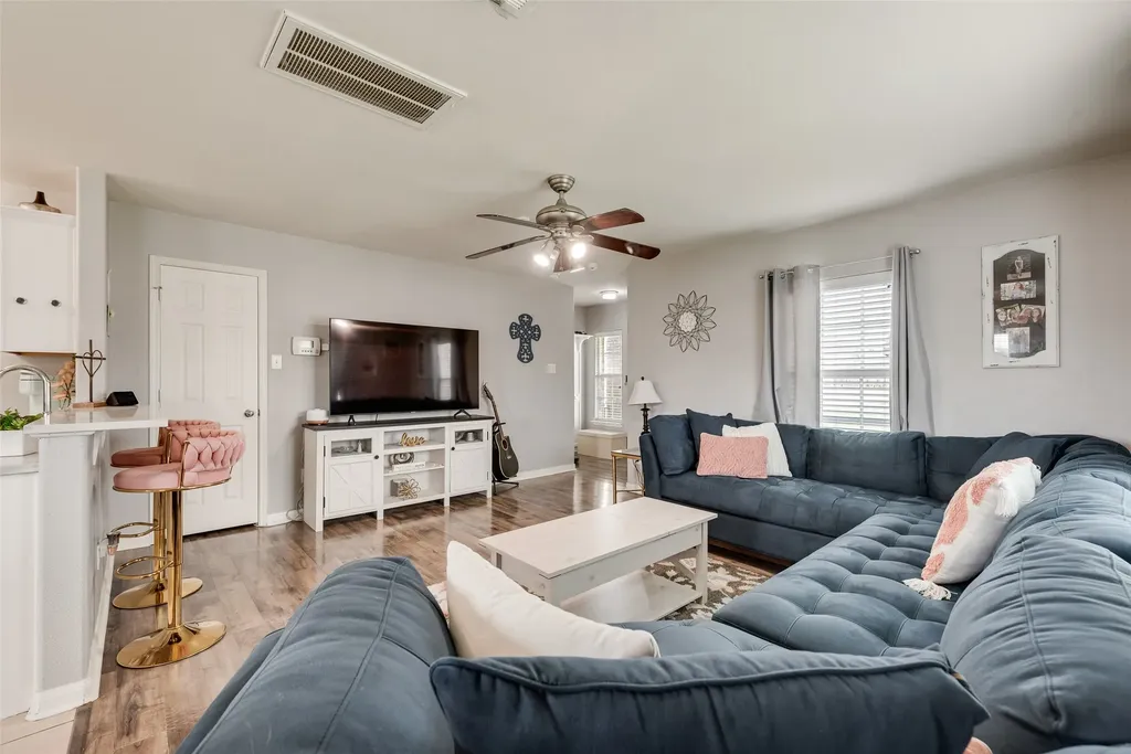 149 Cattlemans Creek Road Newark TX 76071