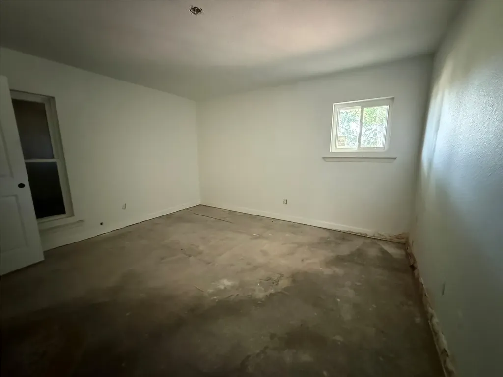 1013 Rockmoor Drive Edgecliff Village TX 76134