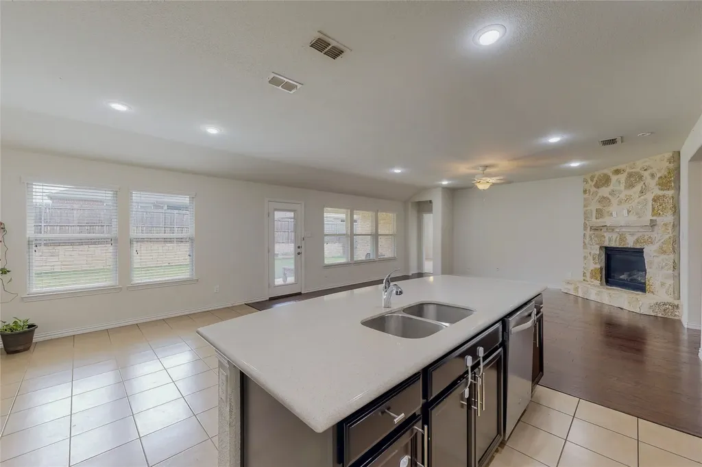 8100 Horseman Road Fort Worth TX 76131