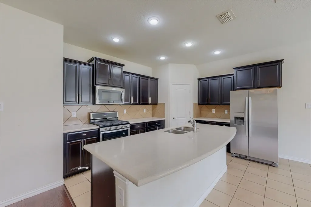 8100 Horseman Road Fort Worth TX 76131