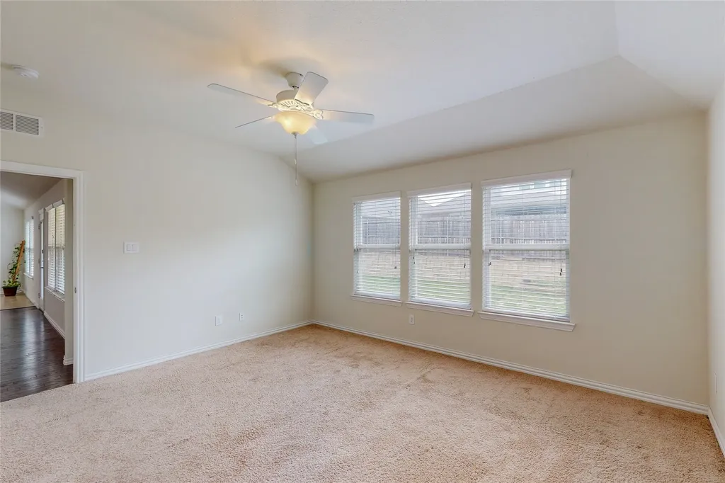 8100 Horseman Road Fort Worth TX 76131