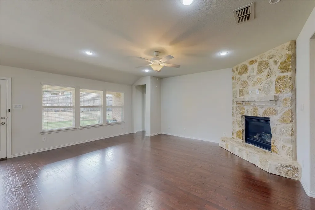 8100 Horseman Road Fort Worth TX 76131