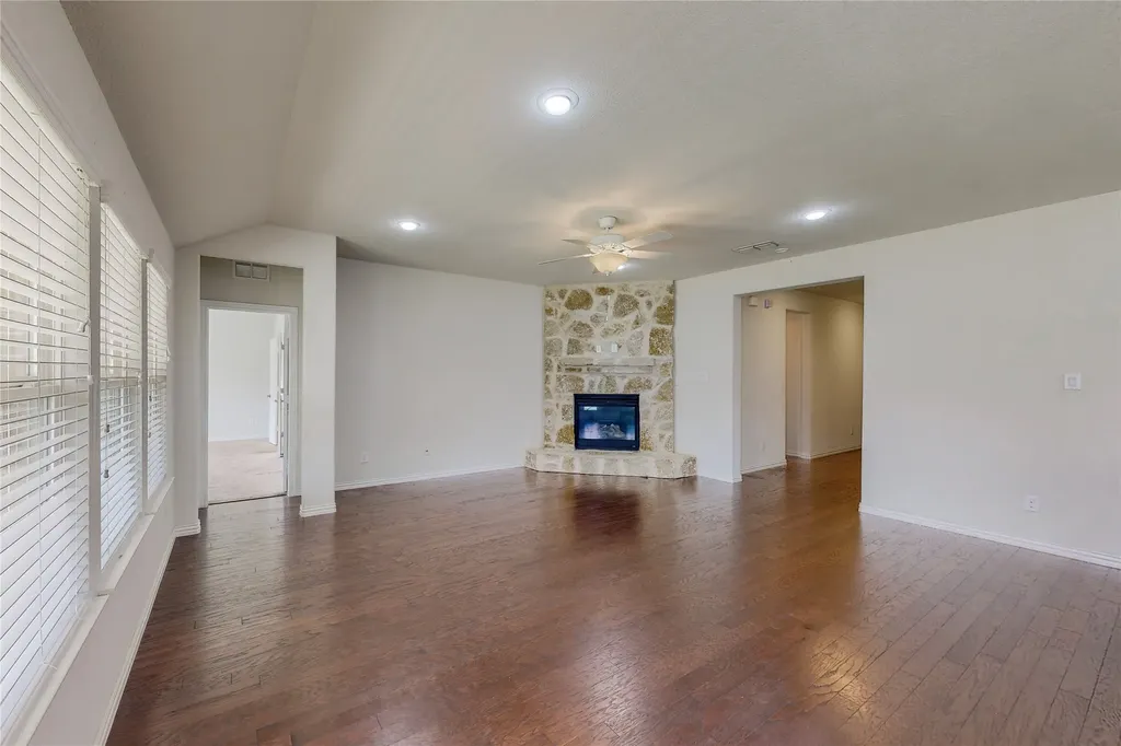 8100 Horseman Road Fort Worth TX 76131