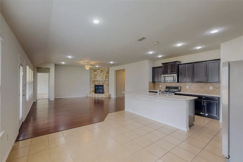 8100 Horseman Road Fort Worth TX 76131