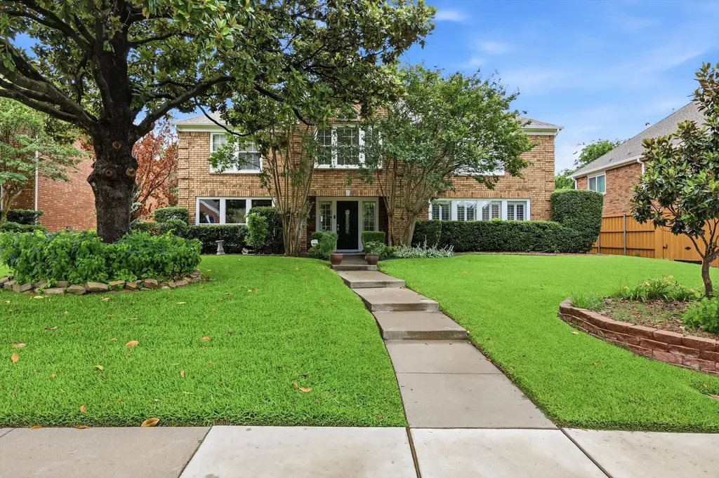 1813 Weanne Drive Richardson TX 75082