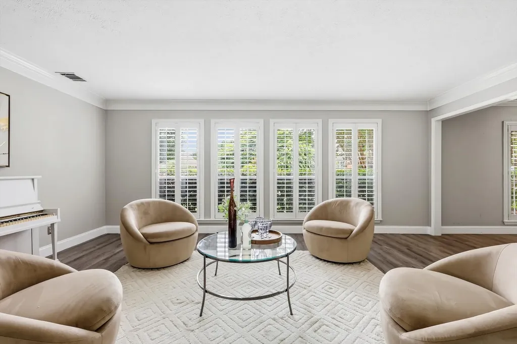 1813 Weanne Drive Richardson TX 75082