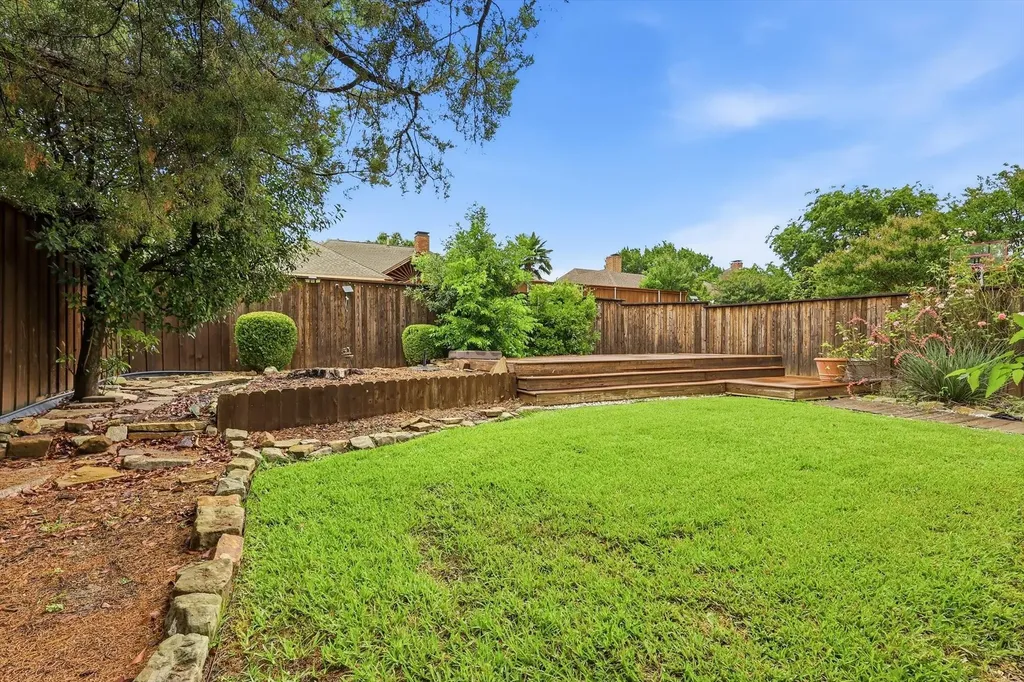 1813 Weanne Drive Richardson TX 75082