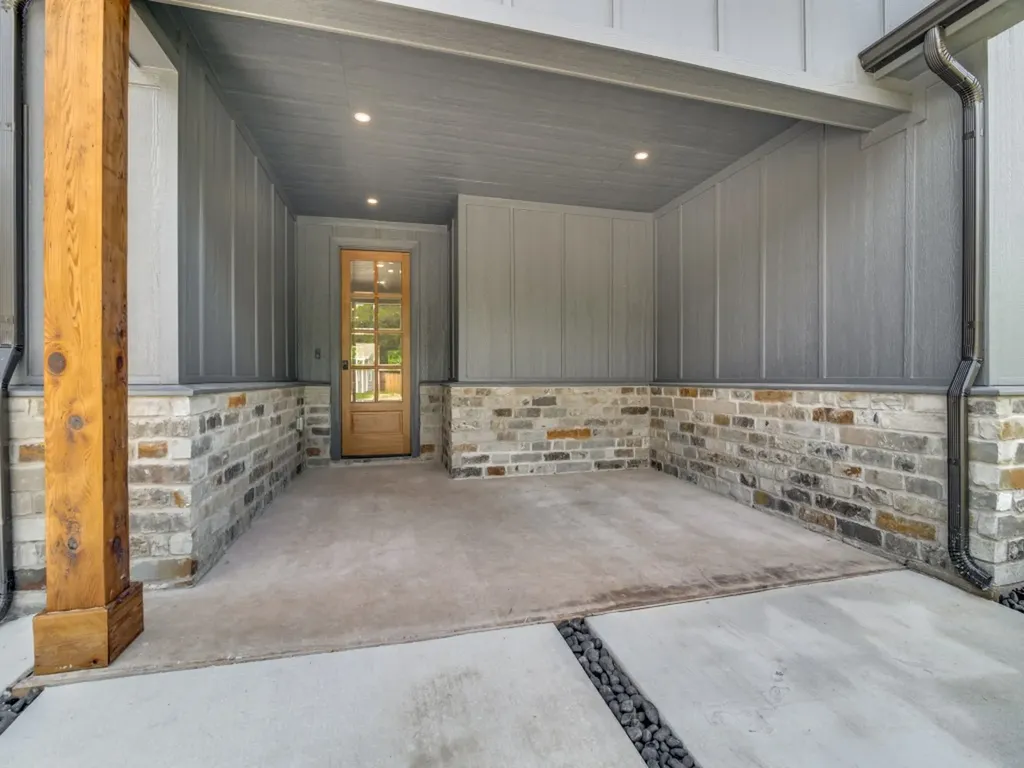 98 San Jacinto Street Terrell TX 75160