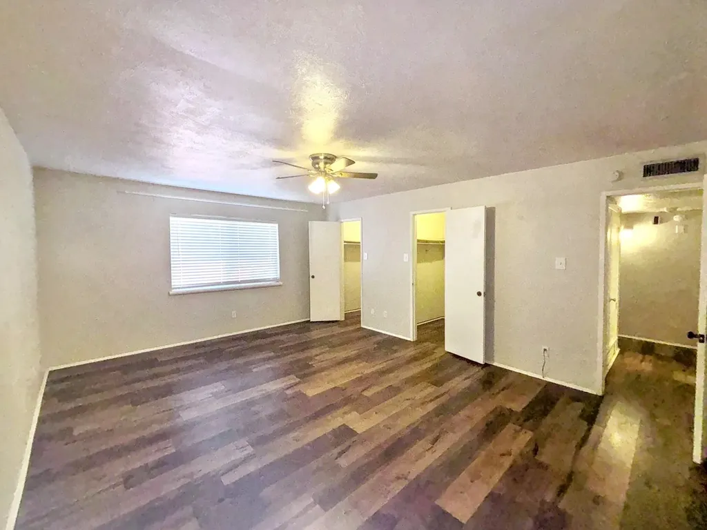 10238 White Elm Road Dallas TX 75243