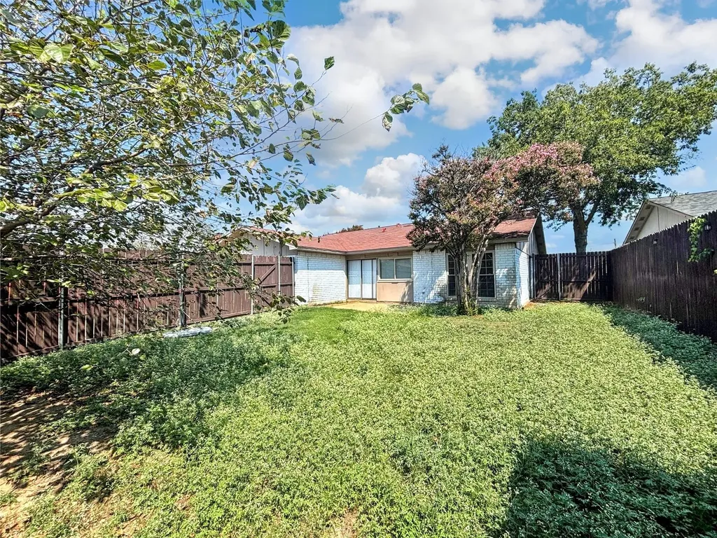 10238 White Elm Road Dallas TX 75243