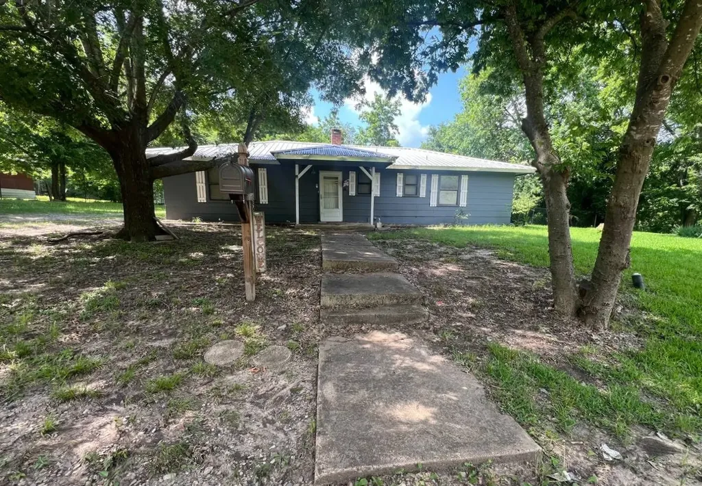 720 E Marshall Avenue Cooper TX 75432