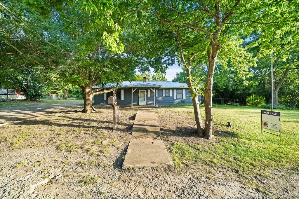 720 E Marshall Avenue Cooper TX 75432