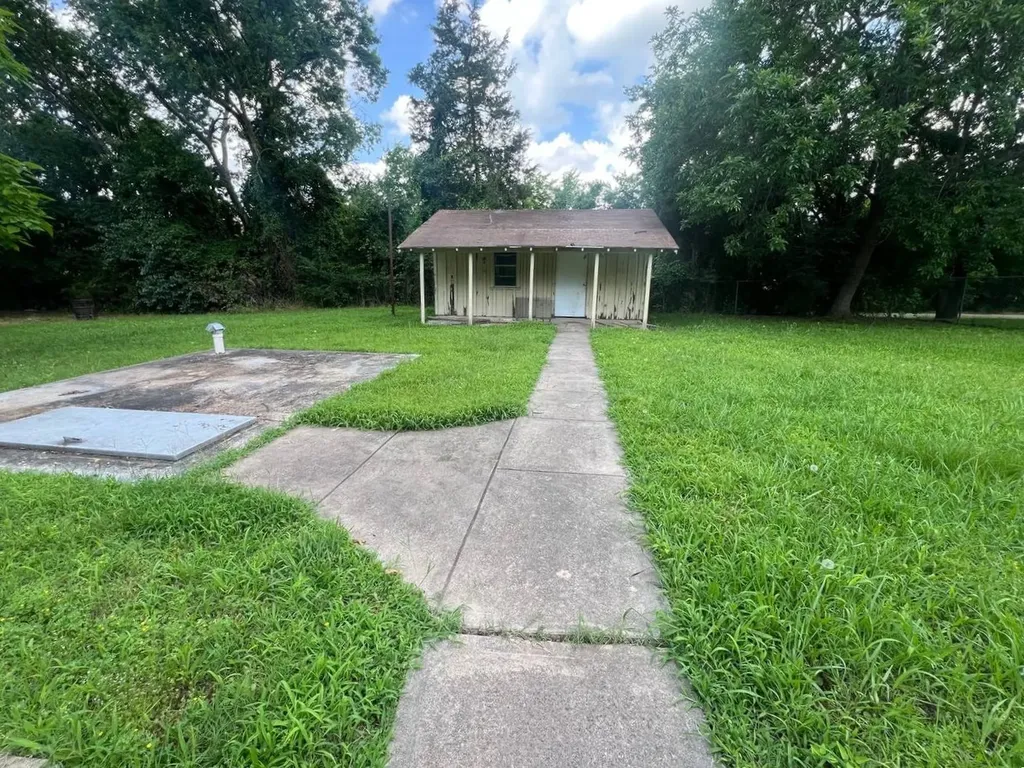 720 E Marshall Avenue Cooper TX 75432