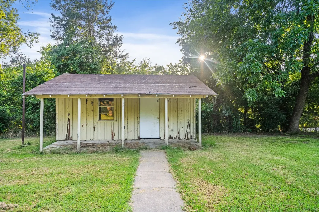 720 E Marshall Avenue Cooper TX 75432