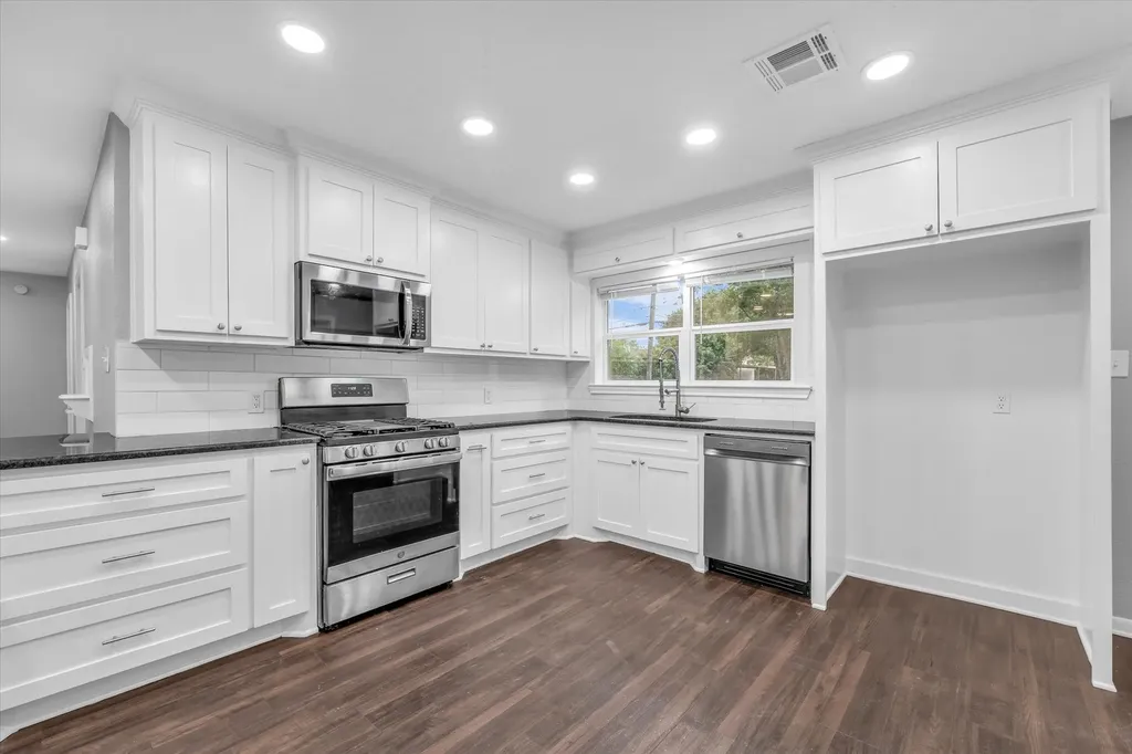 1000 N 61st Street Waco TX 76710